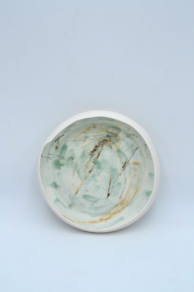 Daniel Stuhlpfarrer, Porcelain plates, painted by Edin Zenun, 2020, 4 of 12