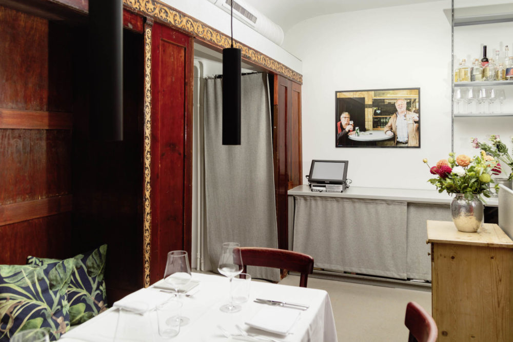 Dark blue smells salty, yellow tastes bitter. #07, 2020, Daniel Steiner, Exhibition view, 2 of 5