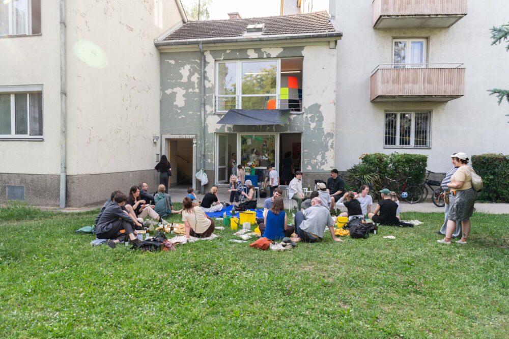 260530-1zwei3-Steffi_Parlow-Martina-07_en
