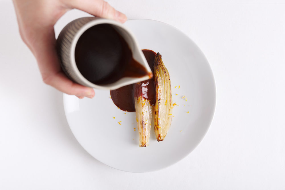 Steffi_Parlow_Dunkelblau_riecht_salzig_gelb_schmeckt_bitter#01_2019_4of5