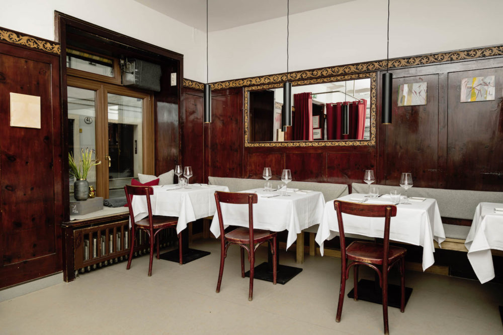 Steffi_Parlow_Dunkelblau riecht salzig, gelb schmeckt bitter. #06, 2020, 3 von 13