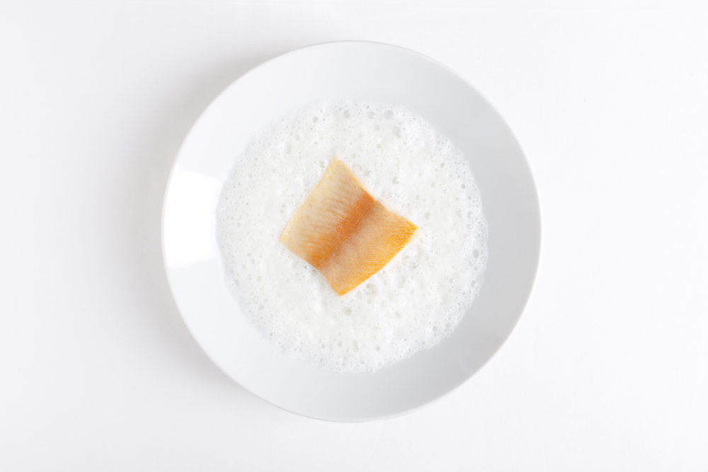 Steffi_Parlow_Dark blue smells salty, yellow tastes bitter. #02, 2019, 4 of 5